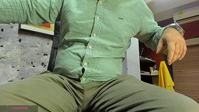 Maxi_thebig_daddy live sex cam