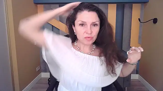 EllaLong live sex cam