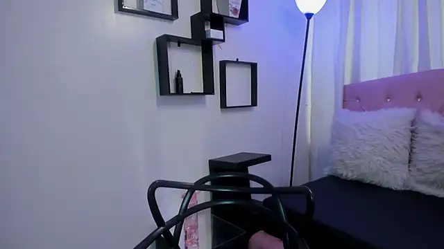 Angel_Whiteth's cam snapshot