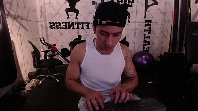 Andy_Joy_'s cam snapshot