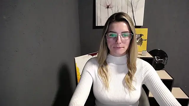 lady_olivia_'s cam snapshot