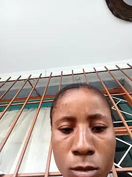 HotPetite_25's cam snapshot