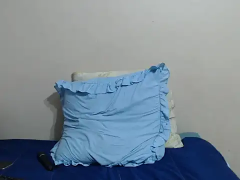 SexyLipss_'s cam snapshot