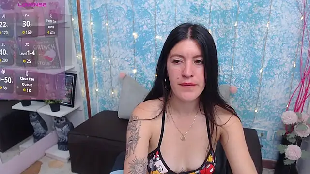 HannaOwen_'s cam snapshot