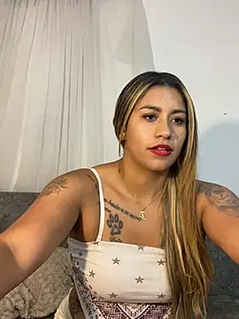 lola_bunny8's cam snapshot