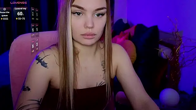 KitsyMoore's cam snapshot