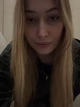 blonde_exe's cam snapshot