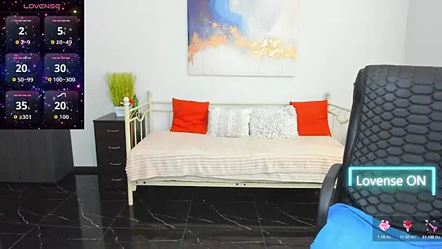 Julia_Dean's cam snapshot