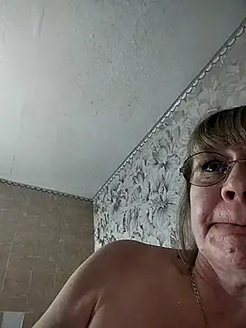 gentleblonde's cam snapshot