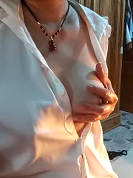 Myna_999's cam snapshot