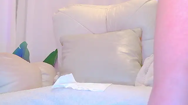 MeettheRainbow's cam snapshot