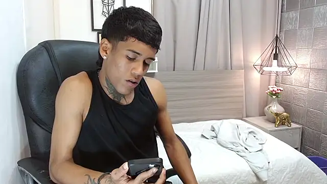 Alan_Cute18 live sex cam