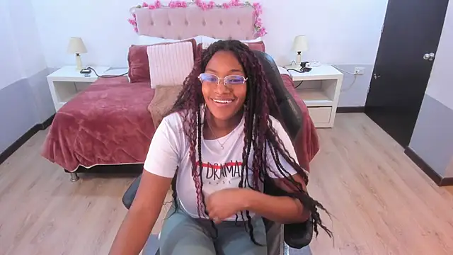 ebony_fantasy2's cam snapshot