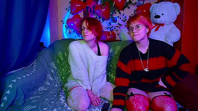 TrickyKitsune live sex cam