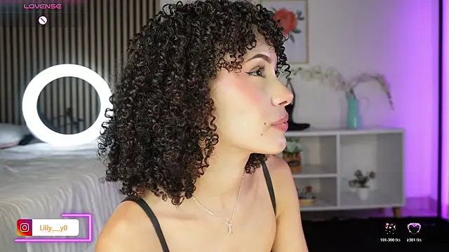 LillyDolls23 live sex cam