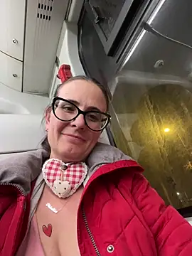 NataKitten live sex cam