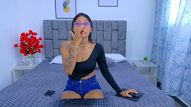Soffia_Konig_ live sex cam