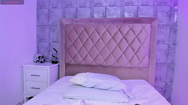 CleoFoxx_ live sex cam