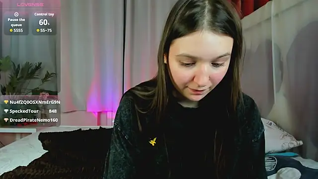 Raven_Crowe's cam snapshot