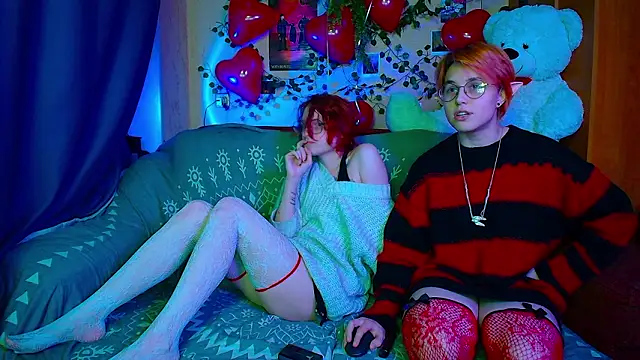 TrickyKitsune live sex cam