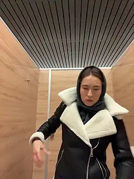 Holly_Play's cam snapshot