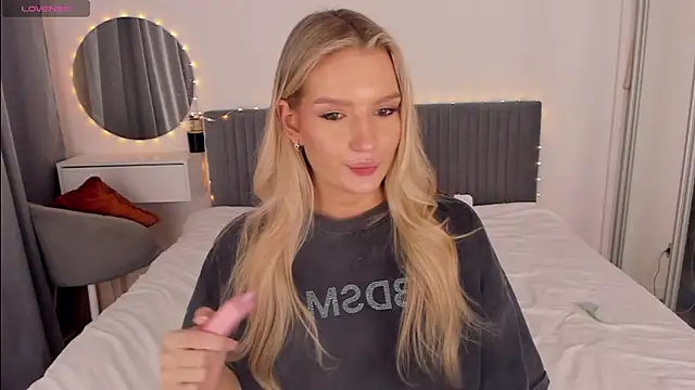 CassieRayss live sex cam