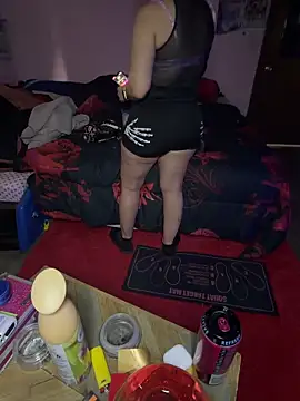 Milfshortcakes live sex cam
