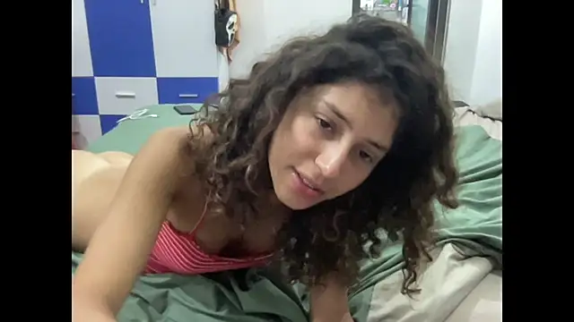 absoluthorrorfield live sex cam