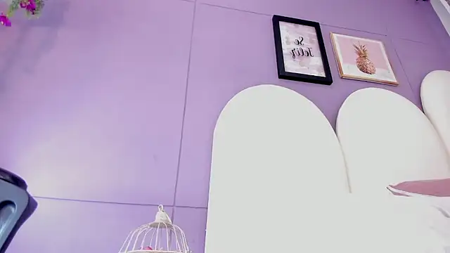 luna_bradley_'s cam snapshot