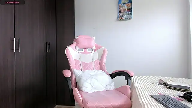 kendal_hot01 live sex cam