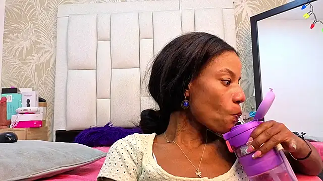 dafnnelewis's cam snapshot