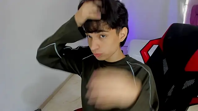 CONNOR_STONNE_'s cam snapshot