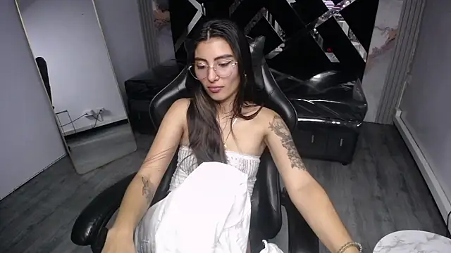 Cristal_love_v's cam snapshot