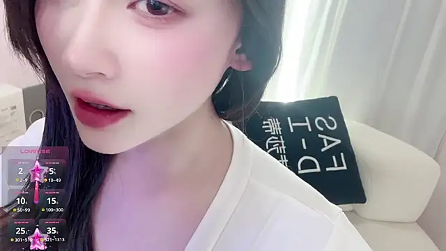 insgirl's cam snapshot