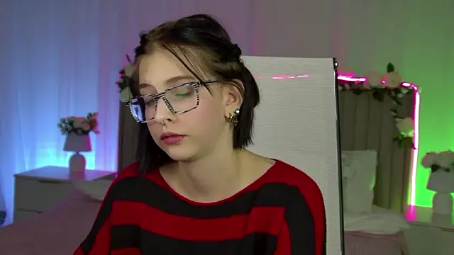 ElenaSomerhalder live sex cam