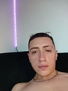 Emmanuel_Lust's cam snapshot