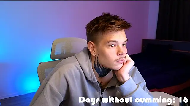 DENIS_HERE's cam snapshot