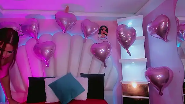 Maia_Hotts live sex cam