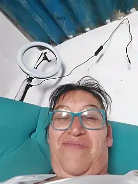 clarita_01's cam snapshot