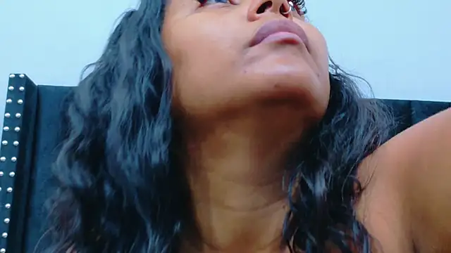 colombiamommy live sex cam