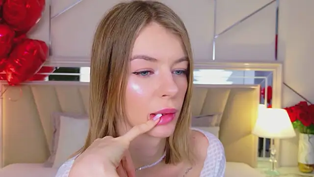 MeganMour live sex cam