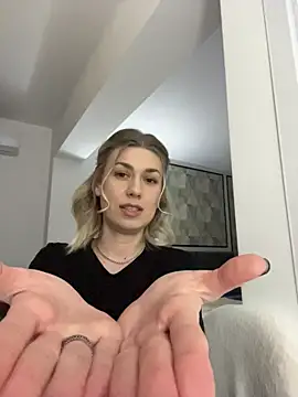 clara_k's cam snapshot