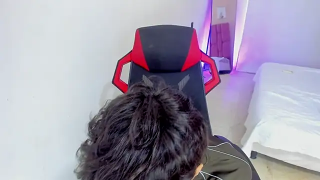 CONNOR_STONNE_'s cam snapshot