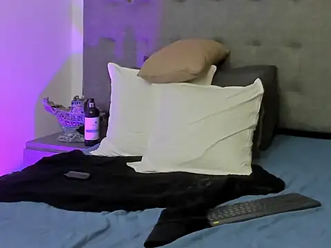 wes_gibbings's cam snapshot