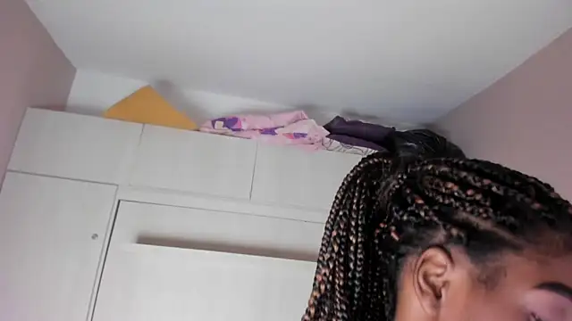 MaraBaker live sex cam