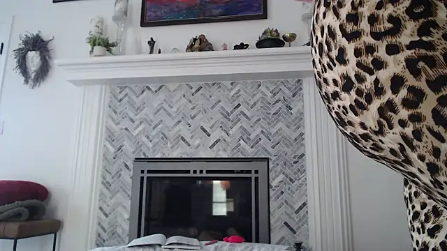 AuroraWillows live sex cam