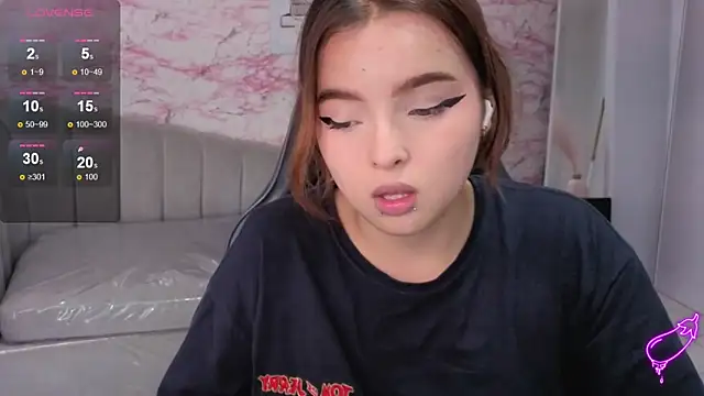 mia_foster_t's cam snapshot