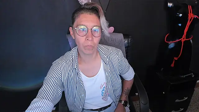 Kali_Panther's cam snapshot