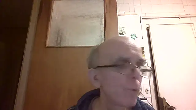 mariusica1@xh's cam snapshot