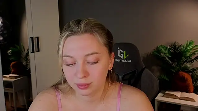 christie_luv's cam snapshot